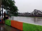 kondisi-air-di-banjir-kanal-barat-kota-bambu-utara_20180205_204245.jpg