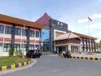 kondisi-didepan-rsud-provinsi-papua-barat.jpg