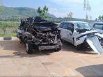 kondisi-dua-mobil-yang-terlibat-kecelakaan-di-tol-semarang-batang.jpg