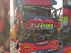 kondisi-dua-truk-tabrakan.jpg