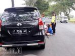 kondisi-jalan-raya-alternatif-pemenang_20171103_094631.jpg