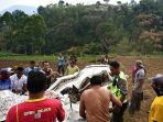 kondisi-mobil-honda-cr-v-yang-ringsek-dan-hancur_20181016_142248.jpg