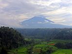 kondisi-terkini-gunung-agung-bali_20170924_194535.jpg