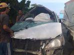 kondisi-toyota-innova-usai-ditabrak-bus-putra-pelangi.jpg
