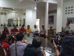 konferensi-pers-depinas-soksi_20170905_095318.jpg