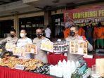 konferensi-pers-pengungkapan-kasus-penyalahgunaan-narkoba-dengan-barang-b.jpg