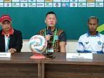 konferensi-pers-psbs-biak-usai-menghadapi-semen-padang-di-stadion-cendrawasih.jpg