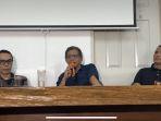 konferensi-pers-rocky-gerung-nih3.jpg