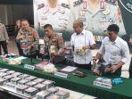 konferensi-pers-terkait-pengungkapan-kasus-peredaran-narkoba-jenis-sabu.jpg
