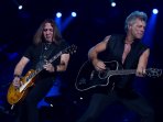 konser-bon-jovi_20150912_141452.jpg