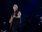 konser-bon-jovi_20150912_142055.jpg