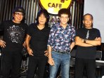 konser-god-bless-bertajuk-musikukeren_20150804_162300.jpg