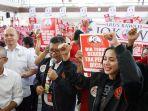 konsolidasi-dan-pembekalan-1500-t.jpg<pf>bj-michael-umbas-bg.jpg<pf>bj-michael-umbas.jpg<pf>konsolidasi-dan-pembekalan-h.jpg<pf>dpp-pdi-perjuangan-djarot-saiful-hidayat-dan-ketua-uh.jpg<pf>abj-kowi.jpg