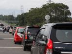 konvoi-mengambil-start-dari-kantor-pusat-auto2000-di-sunter-jakarta-utara_20160412_172129.jpg