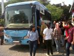 kopaja-trans-jakarta_20150624_151105.jpg