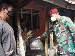 kopassus-bagikan-sembako-di-bogor.jpg
