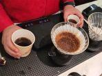 Bukan Sekedar Rasa yang Nikmat, Ini Alasan Tren Minum Kopi di Indonesia Sangat Tinggi