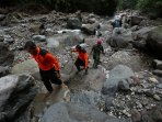 korban-banjir-bandang-sibolangit-medan_20160518_153426.jpg