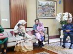 korban-penyanderaan-kelompok-abu-sayyaf-di-kemenlu-ri.jpg