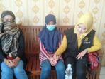 korban-saat-melapaor-ke-polisi-video-tanpa-busana.jpg