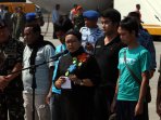 korban-sandera-abu-sayyaf-tiba-di-jakarta_20160513_163227.jpg