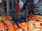 korban-tsunami-di-carita_1.jpg