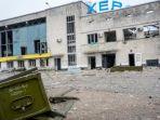 kotak-amunisi-rusia-terlihat-di-bandara-internasional-kherson.jpg