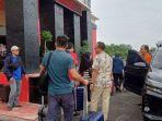 kpk-bawa-sejumlah-pejabat-meranti-ke-jakarta.jpg