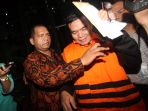 kpk-menahan-bupati-bengkulu-selatan_20180517_002347.jpg
