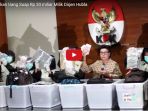 kpk-pamerkan-uang-suap-rp-20-miliar-milik-dirjen-hubla_20170825_150303.jpg