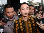 kpk-periksa-gubernur-jambi-zumi-zola_20180122_203027.jpg