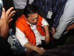 kpk-resmi-menahan-setya-novanto_20171120_124034.jpg