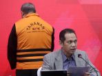 kpk-tahan-pengacara-lukas-enembe_20230509_200508.jpg