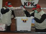 kpk-tunjukkan-barang-bukti-ott-koni_20181220_131623.jpg