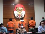 kpk-tunjukkan-barbuk-ott-bupati-banggai-laut-uang-tunai-rp-1-m_20201204_232003.jpg