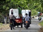 kpu-distribusikan-logistik-pemilu-di-pulau-terluar-kepri_20190415_125333.jpg