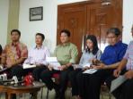 kpu-pilkada-surabaya_20150804_000437.jpg