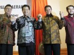 kpu-resmikan-pelaksanaan-pilkada-serentak_20150417_171421.jpg