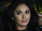 krisdayanti-rekaman-single-terbaru_20150509_162729.jpg
