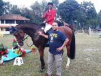 krisna-bayu-kini-bagian-dari-keluarga-besar-club-berkuda-equinara_20180514_173851.jpg