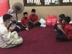 ktg-sangsang-univ-indonesia-ngabuburit-bersama-anak-yatim-di-panti-yatim-indonesia.jpg