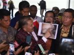 kuasa-hukum-brigadir-j-berikan-bukti-baru_20220720_210202.jpg