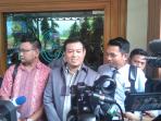 kuasa-hukum-istri-sahrul-gunawan_20160317_134553.jpg