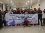 kunjungan-balegrind-komunitas-bentukan-bidang-seni-budaya_20170218_194719.jpg