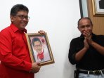 kunjungan-pdip-ke-kantor-tribun_20160425_195223.jpg