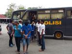 kupang_video-tersangka-kasus-human-trafficking-yang-ditangani-polda-ntt-menjadi-23-orang_20160923_143704.jpg