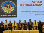 Tujuh Ketua Umum Organisasi Pemuda Lintas Iman Terima Penghargaan KWI