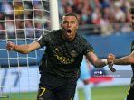 kylian-mbappe-tengah-merayakan-setelah-ia-mencetak-gol.jpg