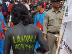 la-nyalla-academia-meriahkan-jambore-nasional-sepeda-tua-di-kediri_20170321_001404.jpg
