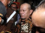 la-nyalla-mattalitti-usai-diperiksa-ditahan-kejagung_20160601_155928.jpg